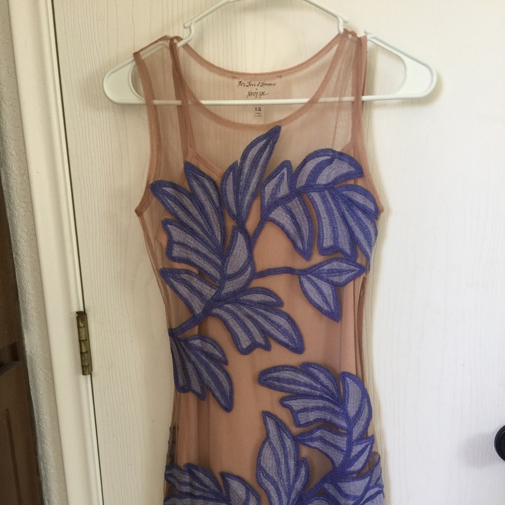 For love and lemons Chiquita Embroidered Dress XS
